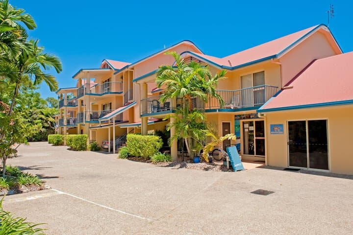 at Beach Court Holiday Villas photo 3