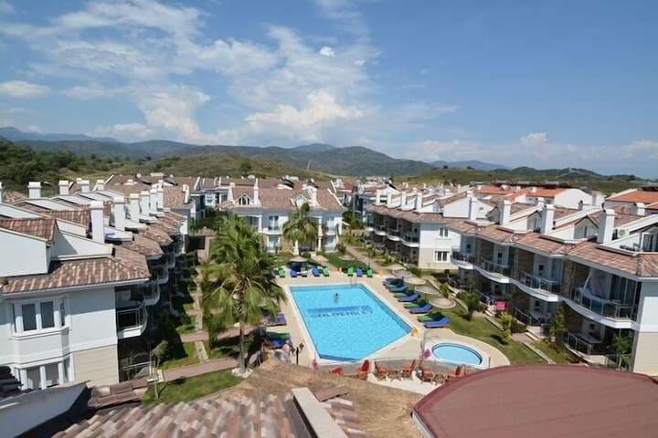 Golden Life Blue Green Residence photo 5