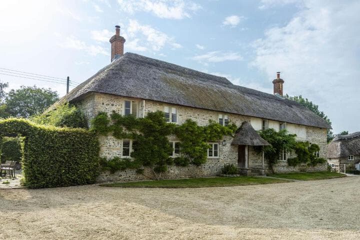 Manor Farmhouse photo 2