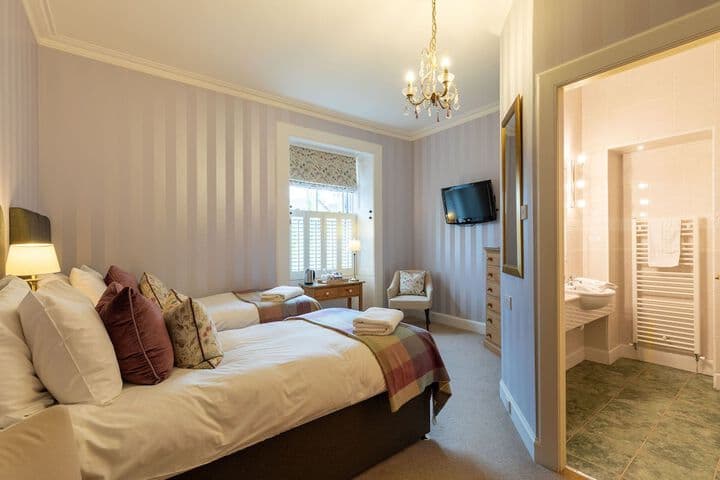Craigroyston House & Lodge photo 4