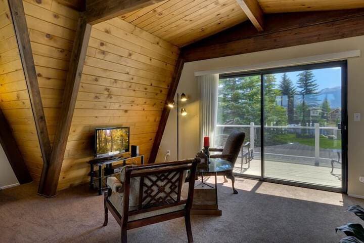 410 Wedeln Court photo 4