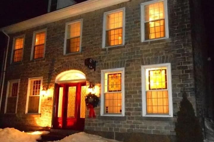 Sir Isaac Brock B&B Luxury Suites photo 4