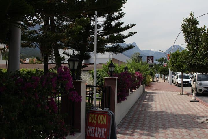 Minta Apart photo 3