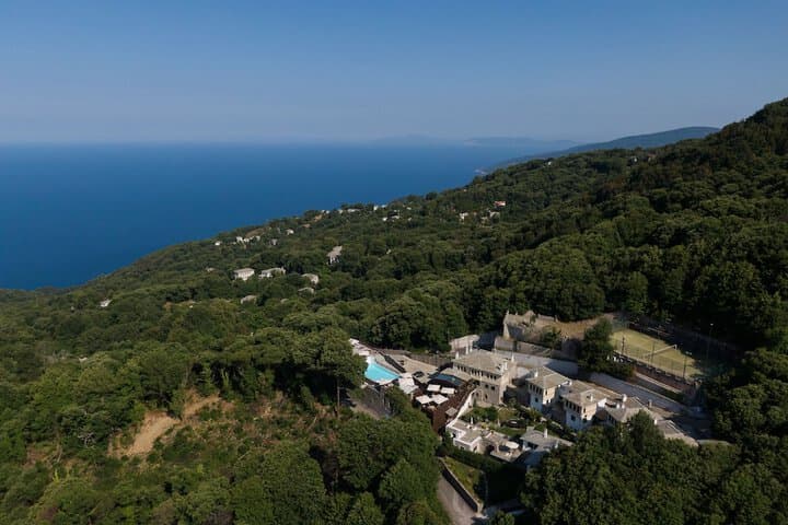 12 Months Luxury Resort photo 4