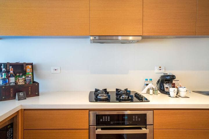 93 Luxury Suites & Residences photo 5