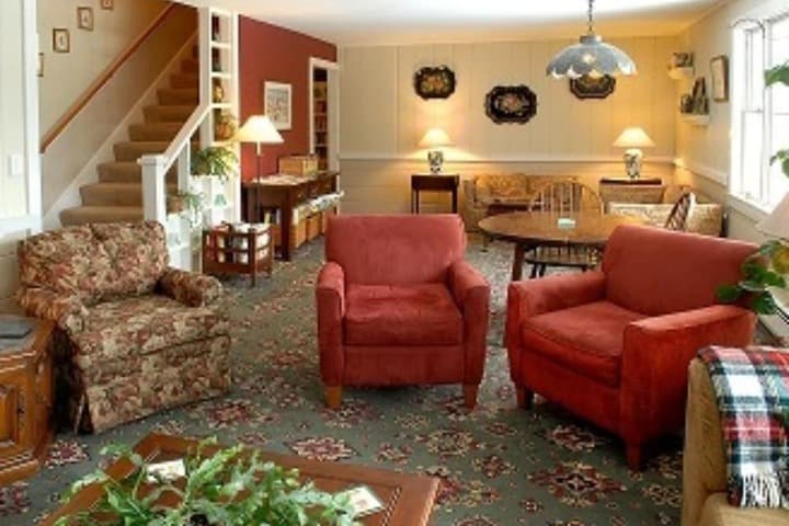Deerhill Inn photo 3
