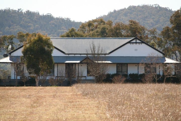 Bombira destination view