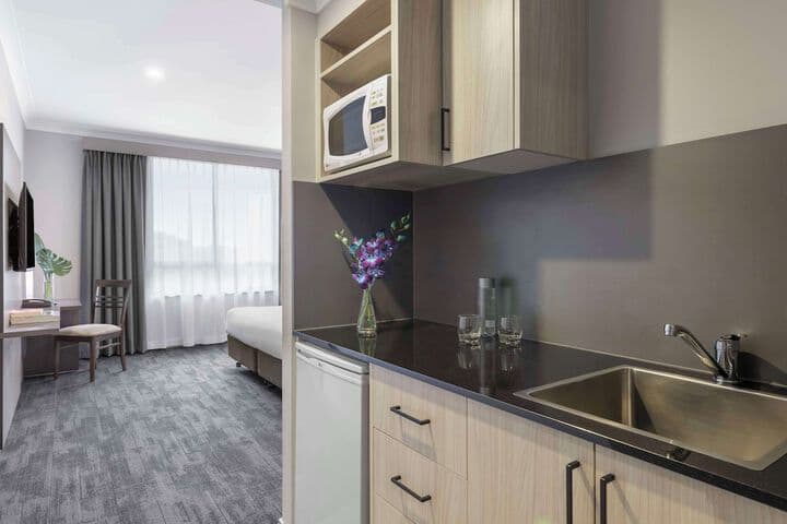 Oaks Sydney North Ryde Suites photo 5