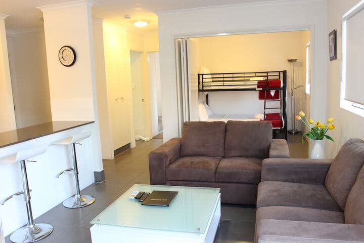 Surfers Riverside Apartments photo 4