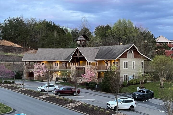 Viewpoint Condominiums photo 3