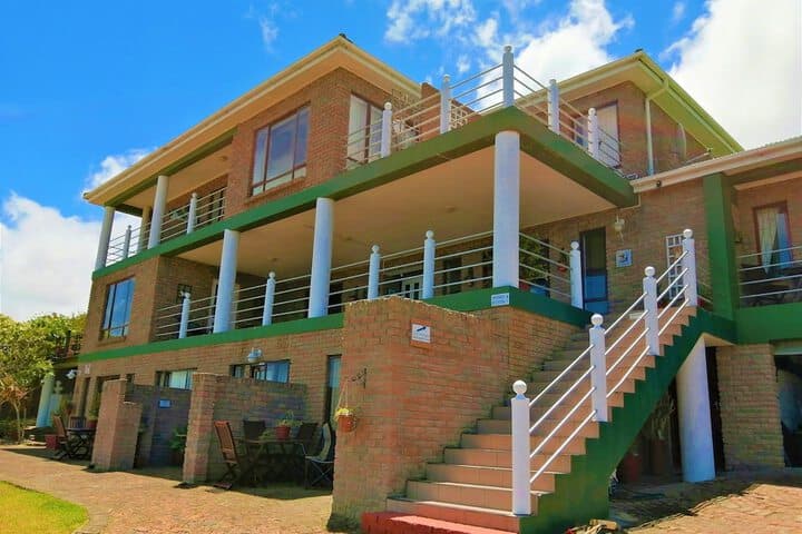 Amzee Bokmakierie Guest House photo 3