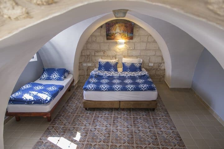 Alexandra House photo 1