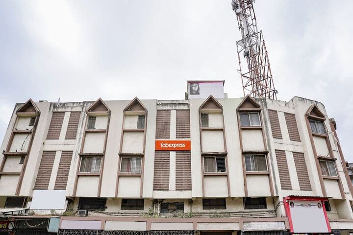 Fabexpress Sai Lodging photo 2