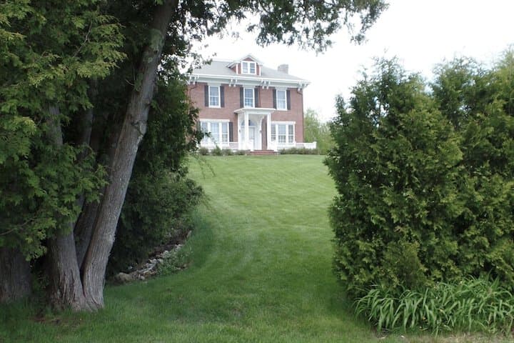 Captain Sweetsers Inn photo 5