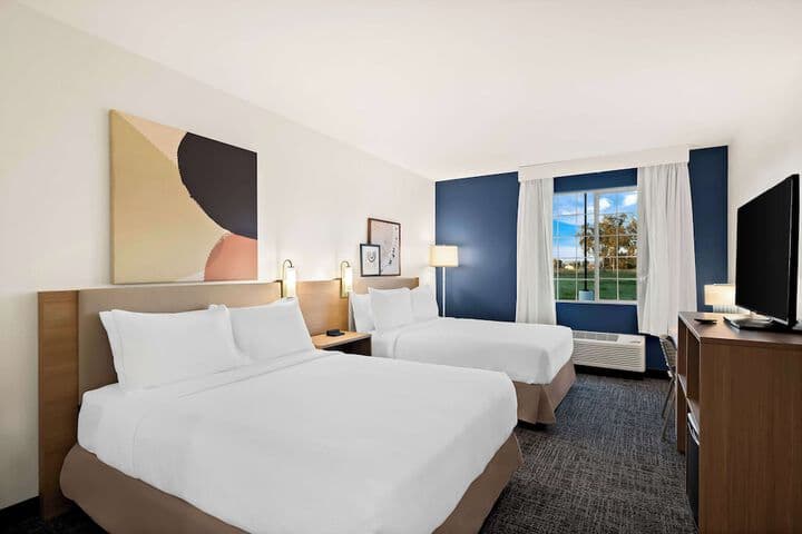 Spark by Hilton Williams photo 4