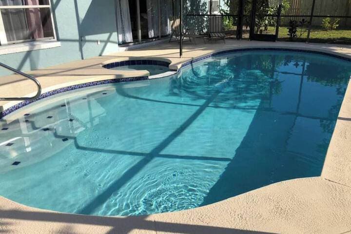 Parsley · New! Luxury Near Disney & Universal. Sleep 9 photo 2