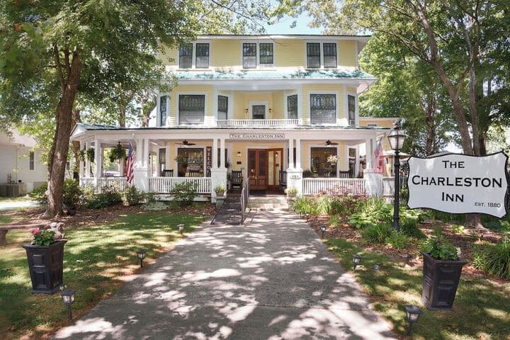 The Charleston Inn photo 3