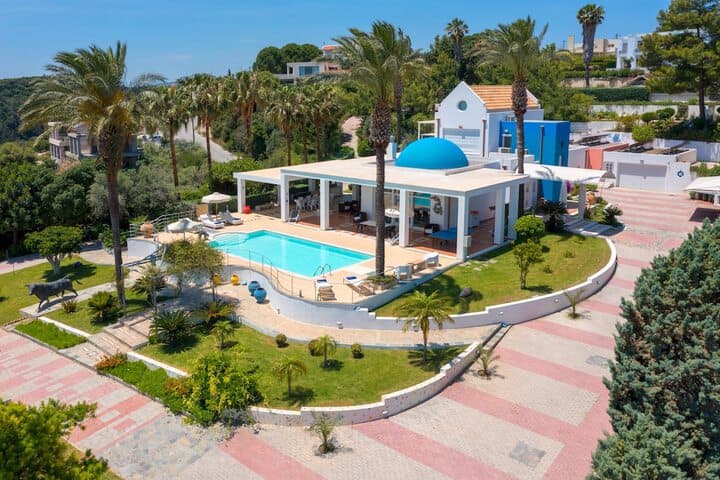 Asgourou destination view