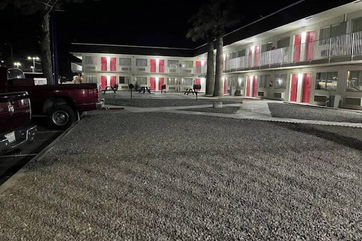 Rodeo Inn photo 2