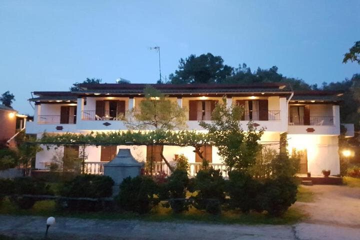 Alexandros Studios photo 1