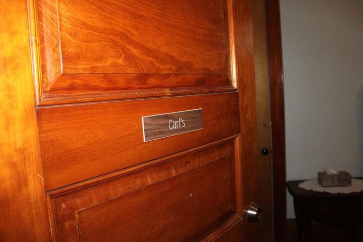 Victorian Charm Inn photo 4