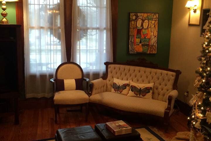 Ye Olde Walkerville Bed & Breakfast photo 4