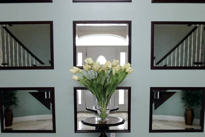 Lafayette Grand Manor photo 4