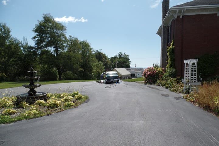 Captain Sweetsers Inn photo 3