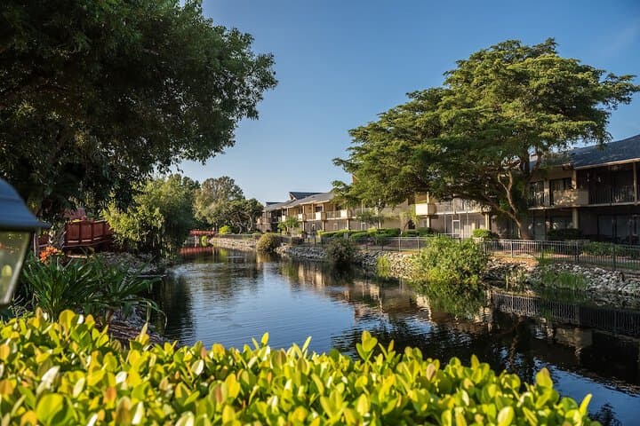 Park Shore Resort photo 3