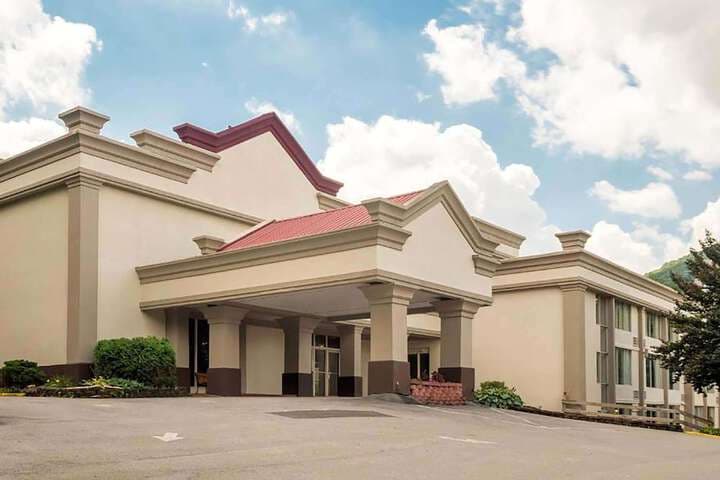 Days Inn by Wyndham Williamsport photo 3