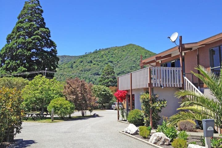 Picton Campervan Park photo 3
