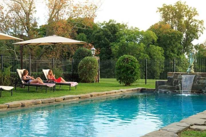 Glen Gordon Manor photo 5