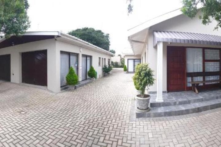 MeTime Guesthouse & Self catering photo 3