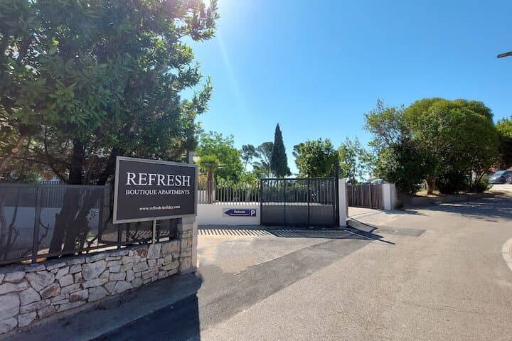 Refresh Boutique Apartments photo 3