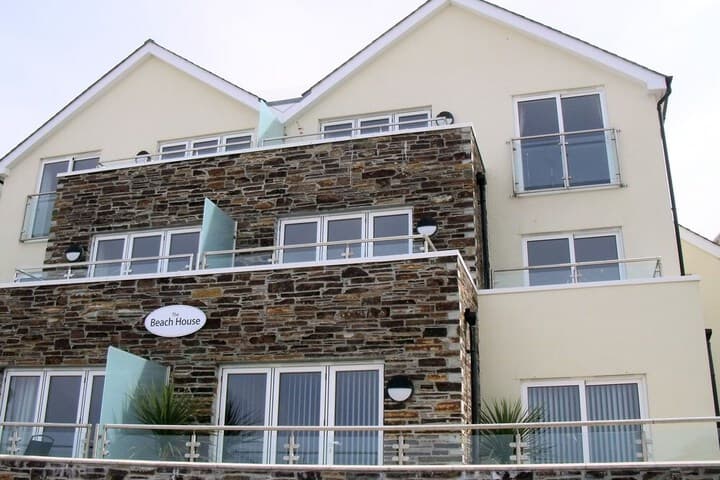 The Beach House & Porth Sands Apartments photo 2