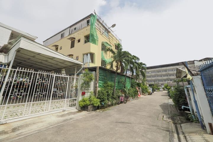 OYO 471 Sunshine Apartment photo 4