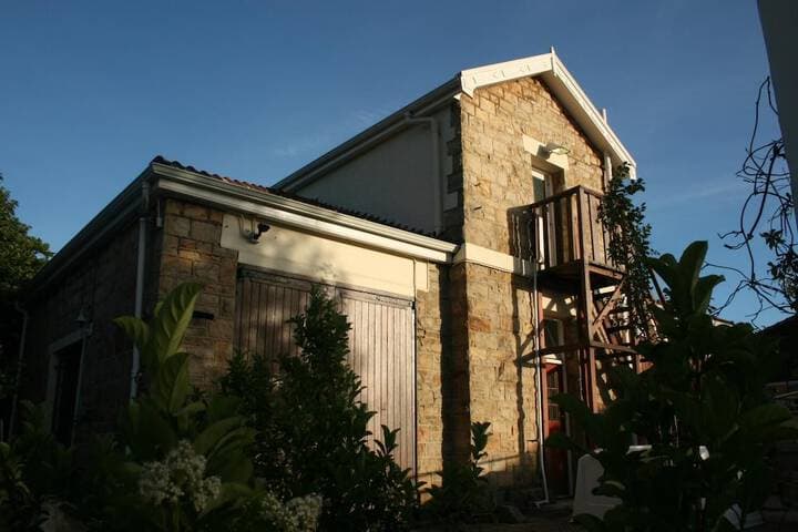 Reading House photo 2