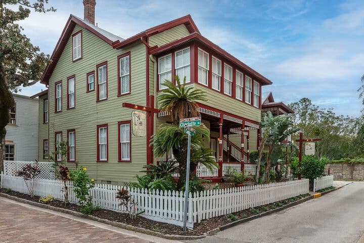 Victorian House Bed & Breakfast photo 5