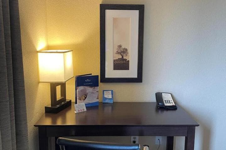 Baymont by Wyndham Lakeville photo 5