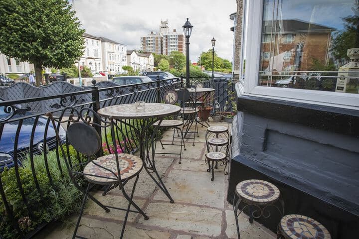 Leicester Hotel photo 2