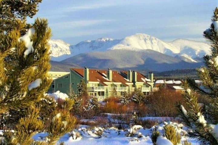 Twin Rivers Condominiums by Alderwood Colorado Management photo 3