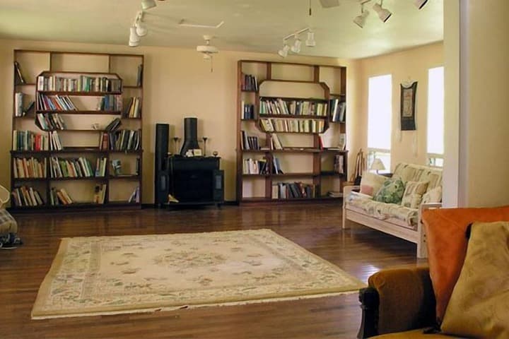 Lava Tree Tropic Inn photo 3