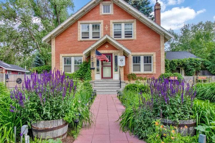 Robins Nest Bed & Breakfast photo 3