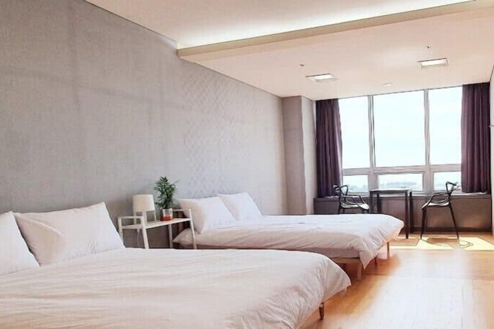 Treehouse photo 1