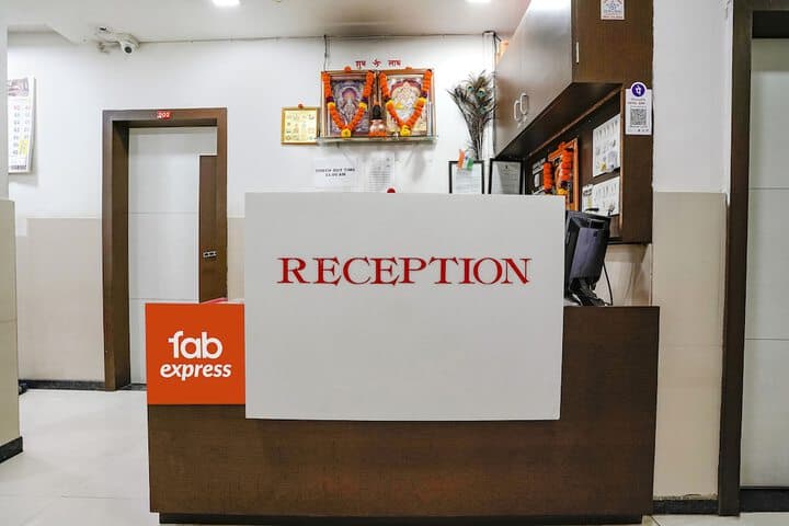 Fabexpress Sai Lodging photo 5