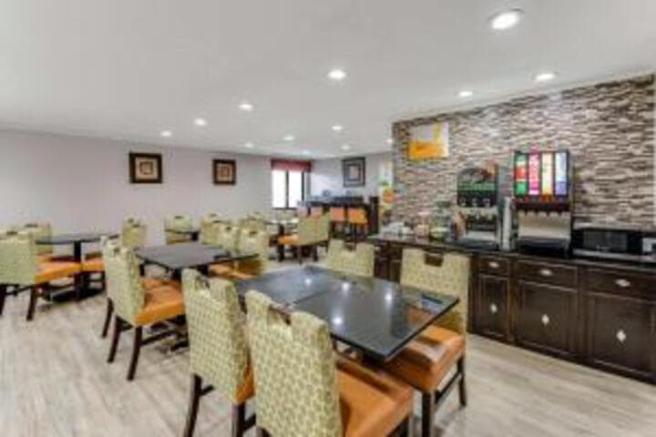 Quality Inn Merriam Kansas City photo 4