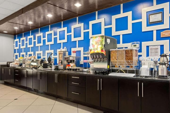 SureStay Plus Hotel by Best Western Portland Route 52 West photo 5