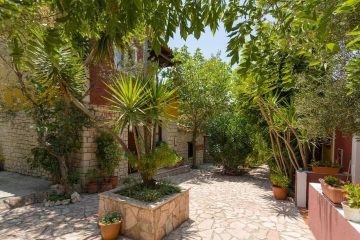 Garden of Eden photo 5