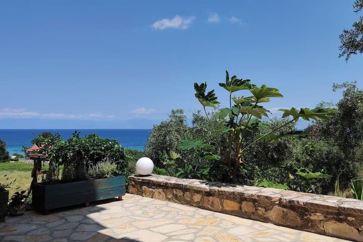 Astrakeri destination view