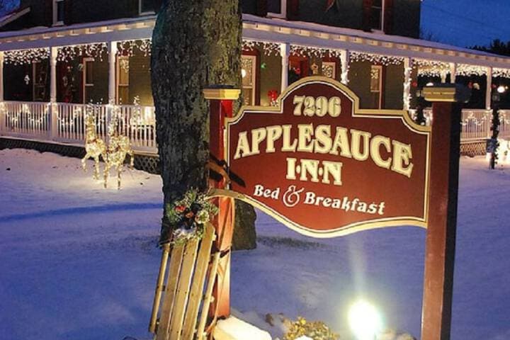 Applesauce Inn B&B photo 2